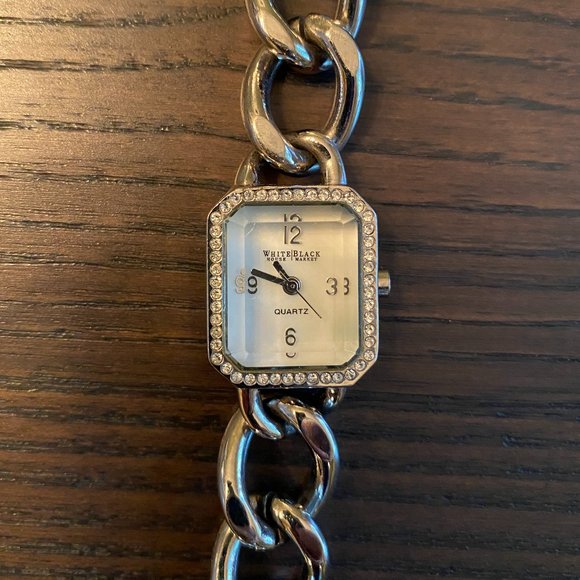 White House Black Market Womens Chain Watch - Picture 2 of 4
